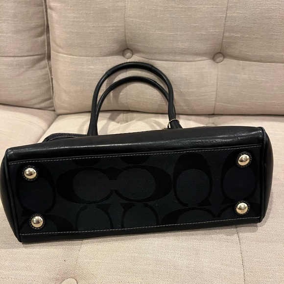 Coach Hampton Madeleine black great condition. - Picture 6 of 8